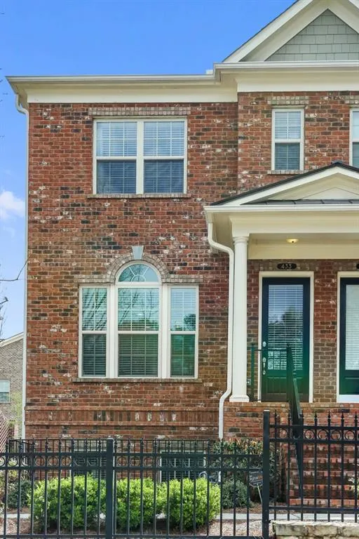 433 Alderwood Street, Sandy Springs, Georgia 30328, 3 Bedrooms Bedrooms, ,3 BathroomsBathrooms,Residential,Sold,433 Alderwood Street,5825984