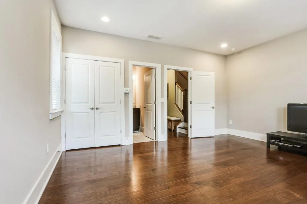 433 Alderwood Street, Sandy Springs, Georgia 30328, 3 Bedrooms Bedrooms, ,3 BathroomsBathrooms,Residential,Sold,433 Alderwood Street,5825984