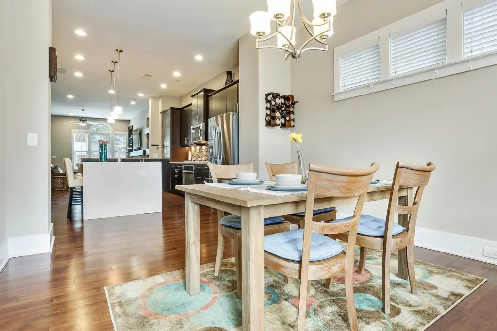 433 Alderwood Street, Sandy Springs, Georgia 30328, 3 Bedrooms Bedrooms, ,3 BathroomsBathrooms,Residential,Sold,433 Alderwood Street,5825984