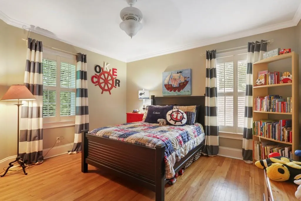 320 Forest Hills Drive, Atlanta, Georgia 30342, 3 Bedrooms Bedrooms, ,2 BathroomsBathrooms,Residential,Sold,320 Forest Hills Drive,5854441