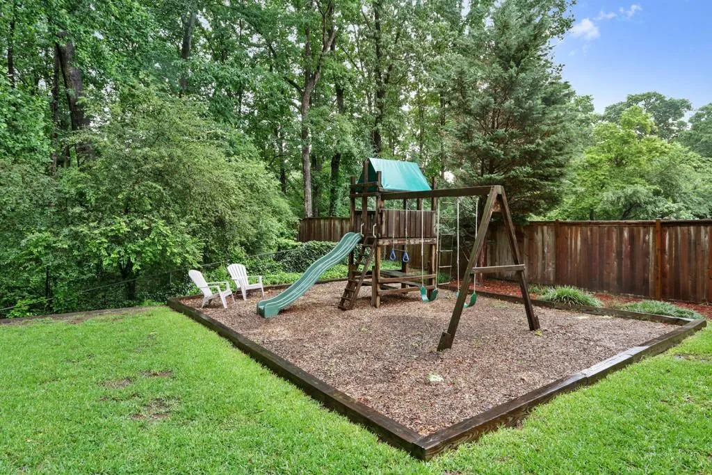 320 Forest Hills Drive, Atlanta, Georgia 30342, 3 Bedrooms Bedrooms, ,2 BathroomsBathrooms,Residential,Sold,320 Forest Hills Drive,5854441