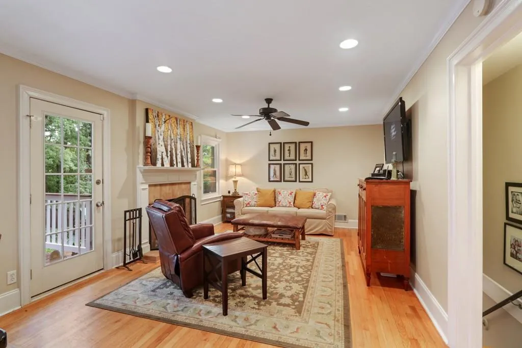 320 Forest Hills Drive, Atlanta, Georgia 30342, 3 Bedrooms Bedrooms, ,2 BathroomsBathrooms,Residential,Sold,320 Forest Hills Drive,5854441