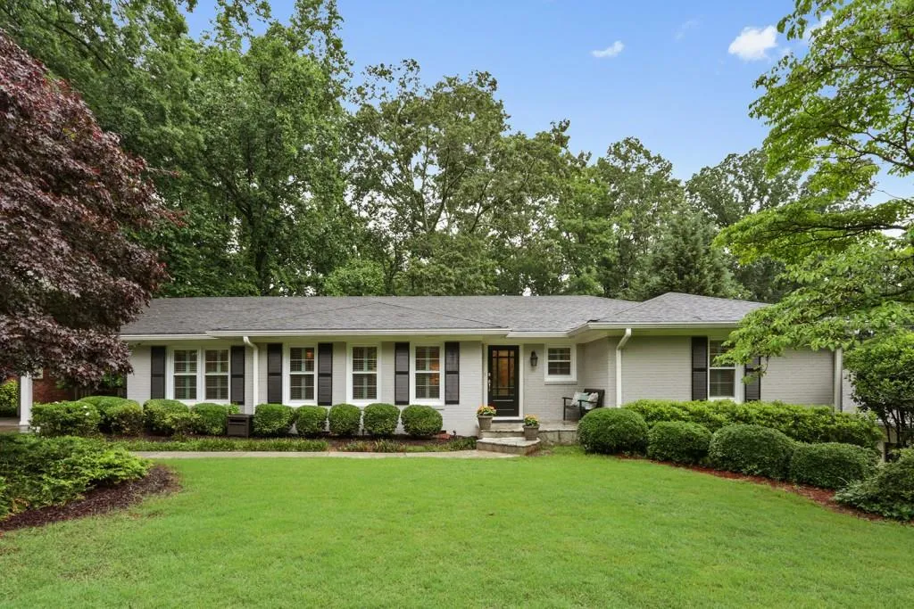 320 Forest Hills Drive, Atlanta, Georgia 30342, 3 Bedrooms Bedrooms, ,2 BathroomsBathrooms,Residential,Sold,320 Forest Hills Drive,5854441