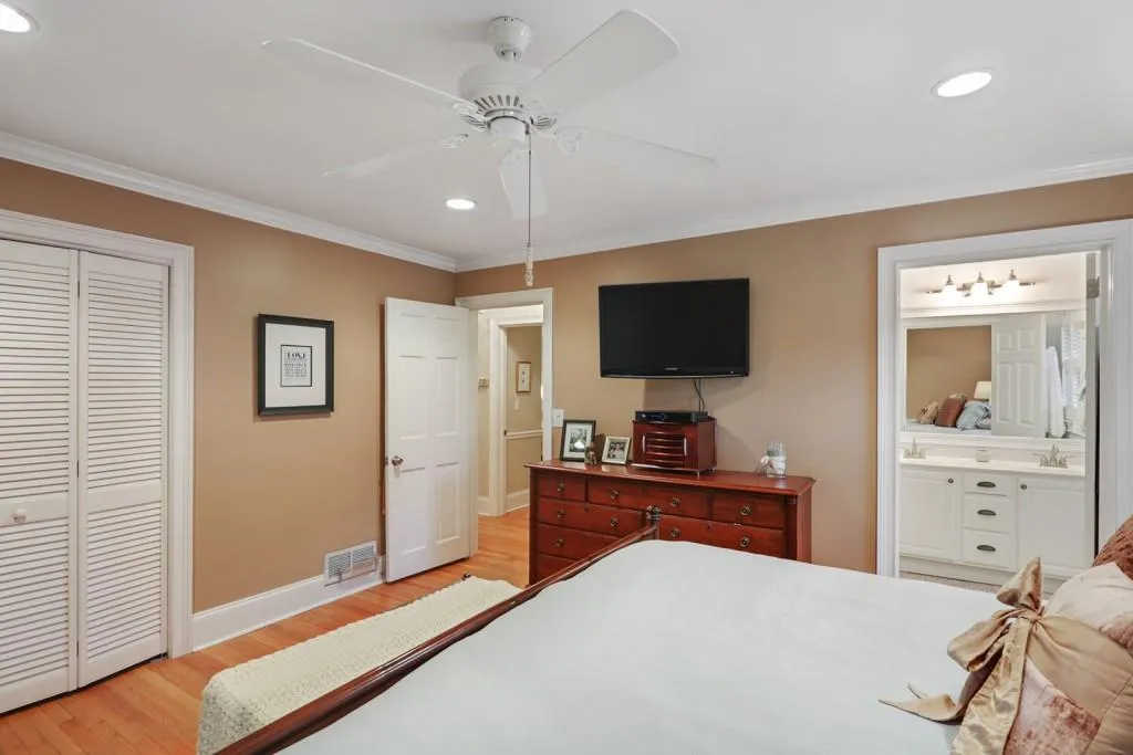 320 Forest Hills Drive, Atlanta, Georgia 30342, 3 Bedrooms Bedrooms, ,2 BathroomsBathrooms,Residential,Sold,320 Forest Hills Drive,5854441