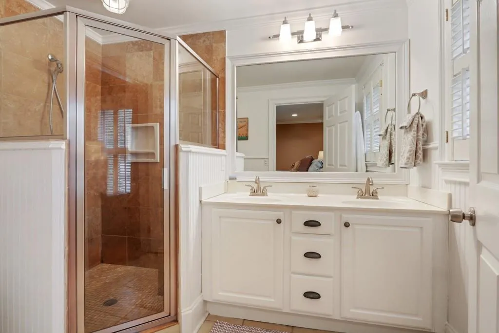 320 Forest Hills Drive, Atlanta, Georgia 30342, 3 Bedrooms Bedrooms, ,2 BathroomsBathrooms,Residential,Sold,320 Forest Hills Drive,5854441