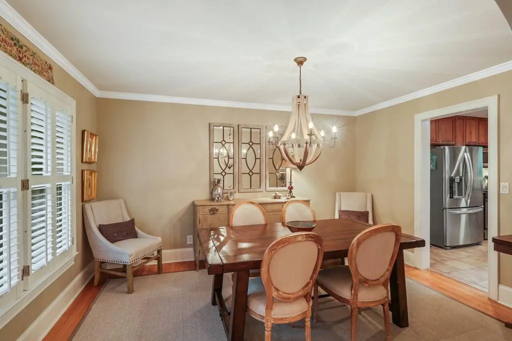 320 Forest Hills Drive, Atlanta, Georgia 30342, 3 Bedrooms Bedrooms, ,2 BathroomsBathrooms,Residential,Sold,320 Forest Hills Drive,5854441