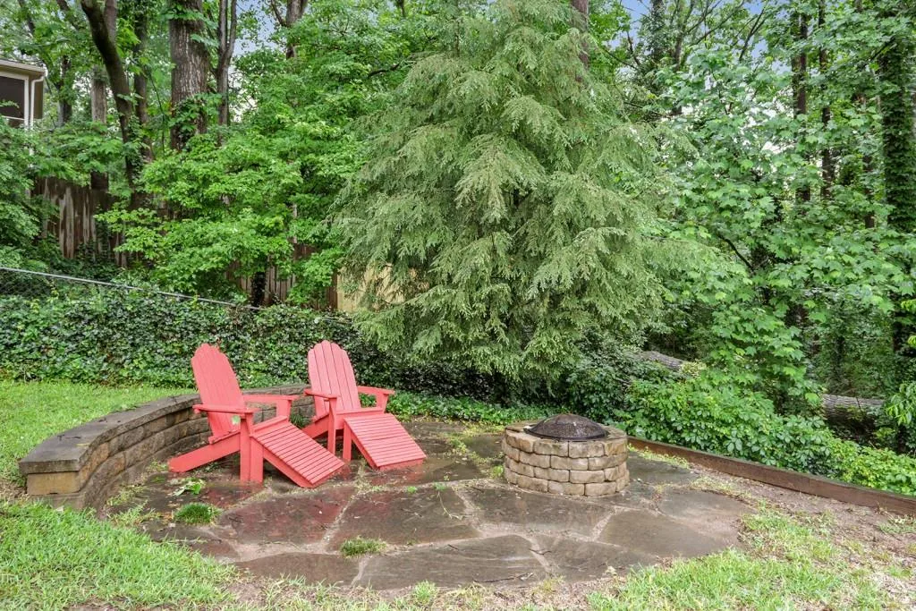 320 Forest Hills Drive, Atlanta, Georgia 30342, 3 Bedrooms Bedrooms, ,2 BathroomsBathrooms,Residential,Sold,320 Forest Hills Drive,5854441