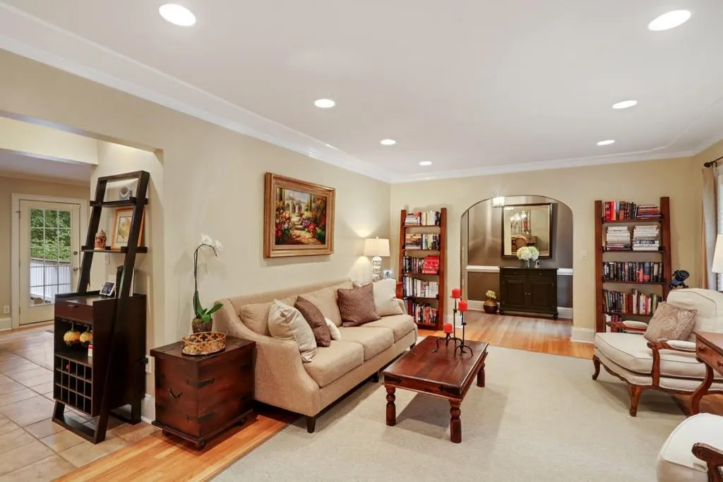 320 Forest Hills Drive, Atlanta, Georgia 30342, 3 Bedrooms Bedrooms, ,2 BathroomsBathrooms,Residential,Sold,320 Forest Hills Drive,5854441