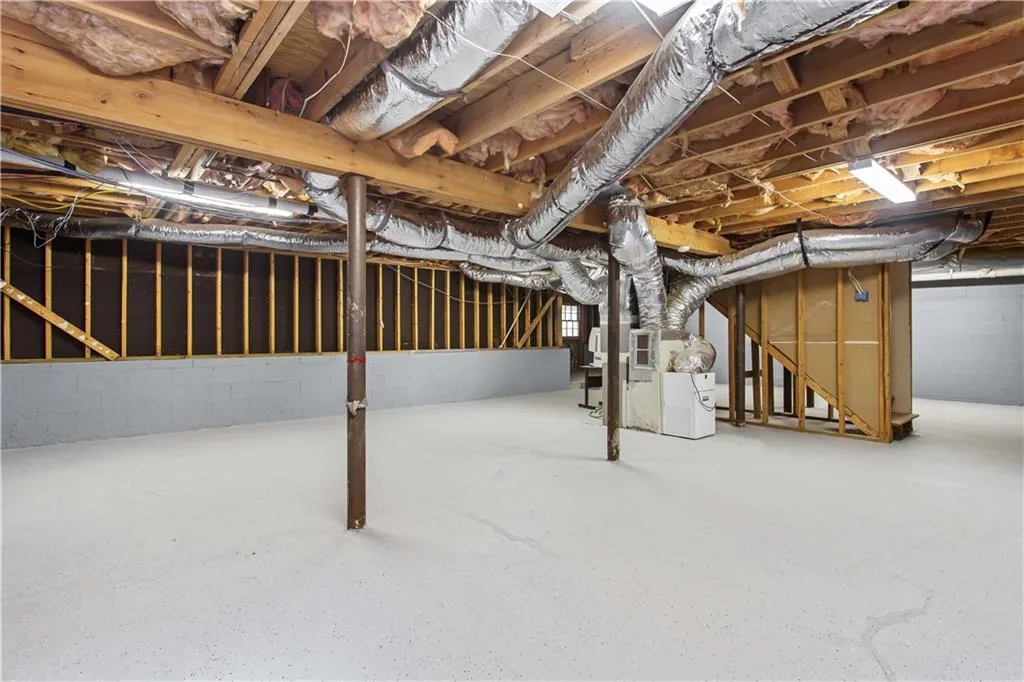 155 Seville Chase, Sandy Springs, Georgia 30328, 5 Bedrooms Bedrooms, ,2 BathroomsBathrooms,Residential,Sold,155 Seville Chase,5979540