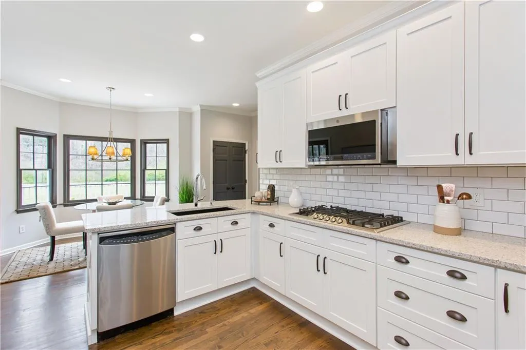 155 Seville Chase, Sandy Springs, Georgia 30328, 5 Bedrooms Bedrooms, ,2 BathroomsBathrooms,Residential,Sold,155 Seville Chase,5979540