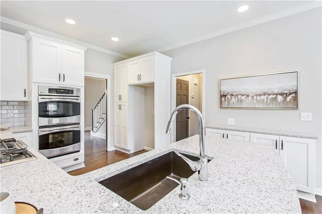 155 Seville Chase, Sandy Springs, Georgia 30328, 5 Bedrooms Bedrooms, ,2 BathroomsBathrooms,Residential,Sold,155 Seville Chase,5979540