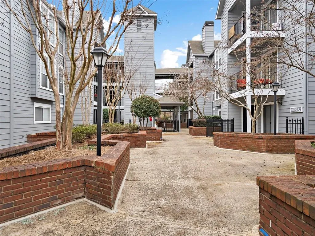 628 Granville Court, Atlanta, Georgia 30328, 1 Bedroom Bedrooms, ,1 BathroomBathrooms,Residential,Sold,628 Granville Court,6742160
