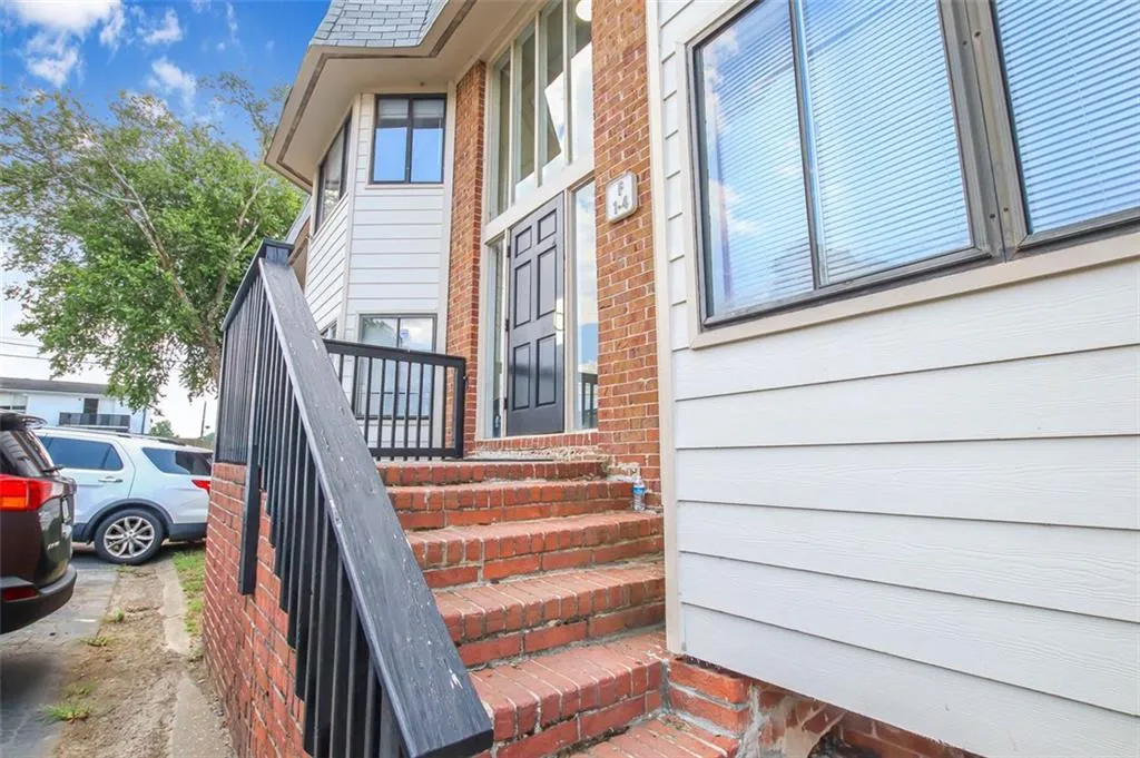145 Northwood Dr Unit F4, Atlanta, Georgia 30342, 3 Bedrooms Bedrooms, ,2 BathroomsBathrooms,Residential,Sold,145 Northwood Dr Unit F4,7422810