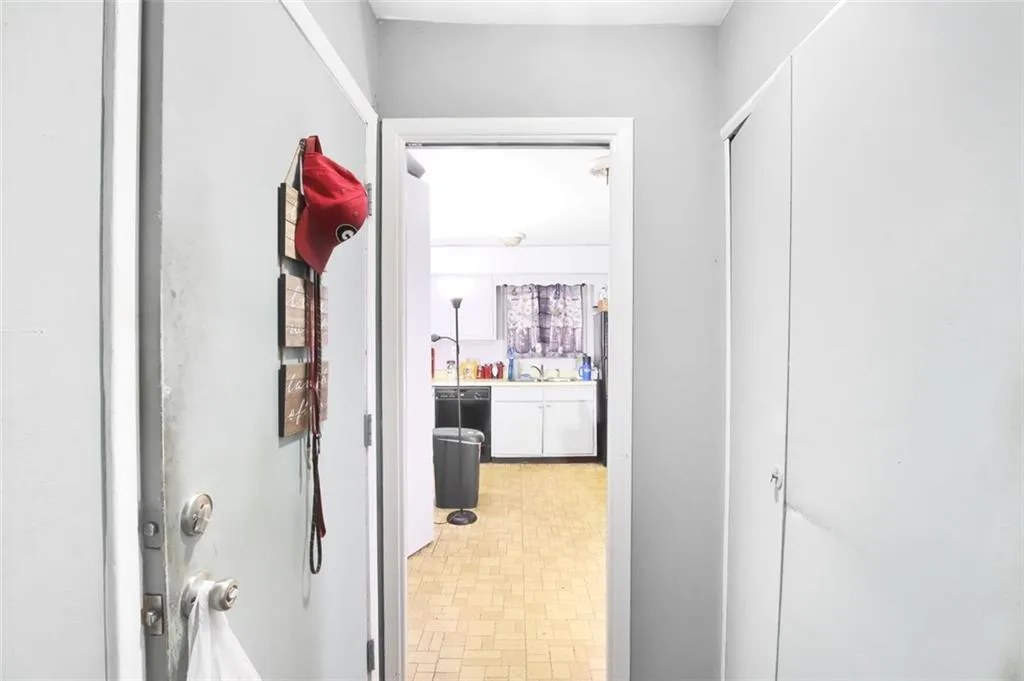 145 Northwood Dr Unit F4, Atlanta, Georgia 30342, 3 Bedrooms Bedrooms, ,2 BathroomsBathrooms,Residential,Sold,145 Northwood Dr Unit F4,7422810