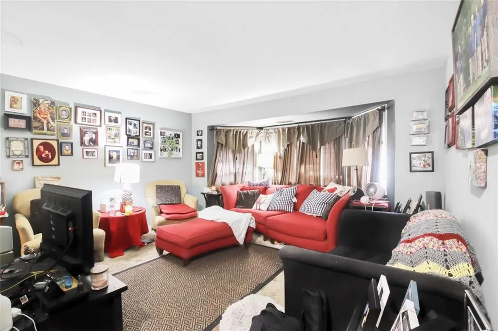 145 Northwood Dr Unit F4, Atlanta, Georgia 30342, 3 Bedrooms Bedrooms, ,2 BathroomsBathrooms,Residential,Sold,145 Northwood Dr Unit F4,7422810