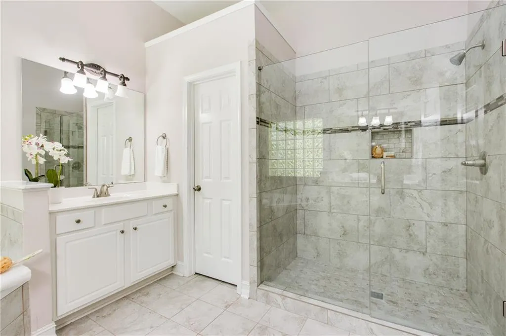 7243 Village Creek Trace, Sandy Springs, Georgia 30328, 4 Bedrooms Bedrooms, ,3 BathroomsBathrooms,Residential,Sold,7243 Village Creek Trace,7047342