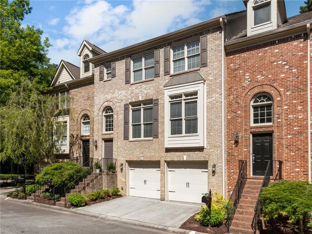 7243 Village Creek Trace, Sandy Springs, Georgia 30328, 4 Bedrooms Bedrooms, ,3 BathroomsBathrooms,Residential,Sold,7243 Village Creek Trace,7047342