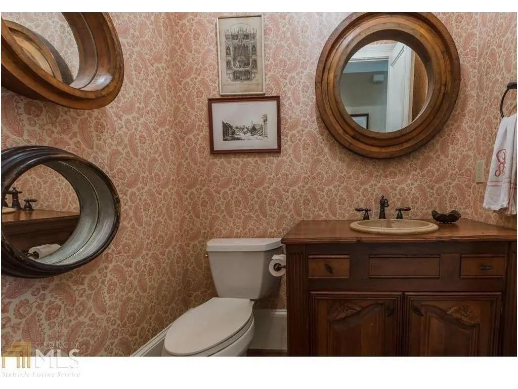 5450 N Powers Ferry Road, Atlanta, Georgia 30327, 5 Bedrooms Bedrooms, ,5 BathroomsBathrooms,Residential,Sold,5450 N Powers Ferry Road,5800378