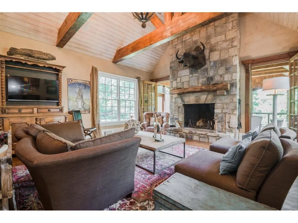 5450 N Powers Ferry Road, Atlanta, Georgia 30327, 5 Bedrooms Bedrooms, ,5 BathroomsBathrooms,Residential,Sold,5450 N Powers Ferry Road,5800378