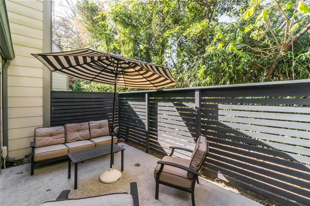 33 Forrest Place, Atlanta, Georgia 30328, 3 Bedrooms Bedrooms, ,2 BathroomsBathrooms,Residential,Sold,33 Forrest Place,6812852
