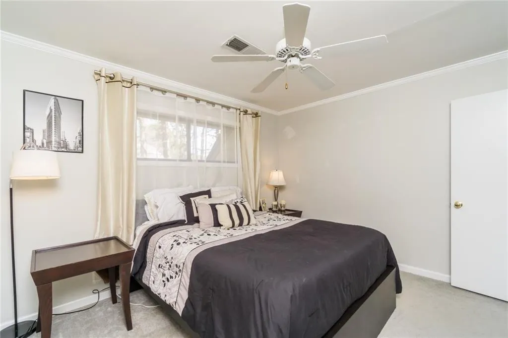 33 Forrest Place, Atlanta, Georgia 30328, 3 Bedrooms Bedrooms, ,2 BathroomsBathrooms,Residential,Sold,33 Forrest Place,6812852