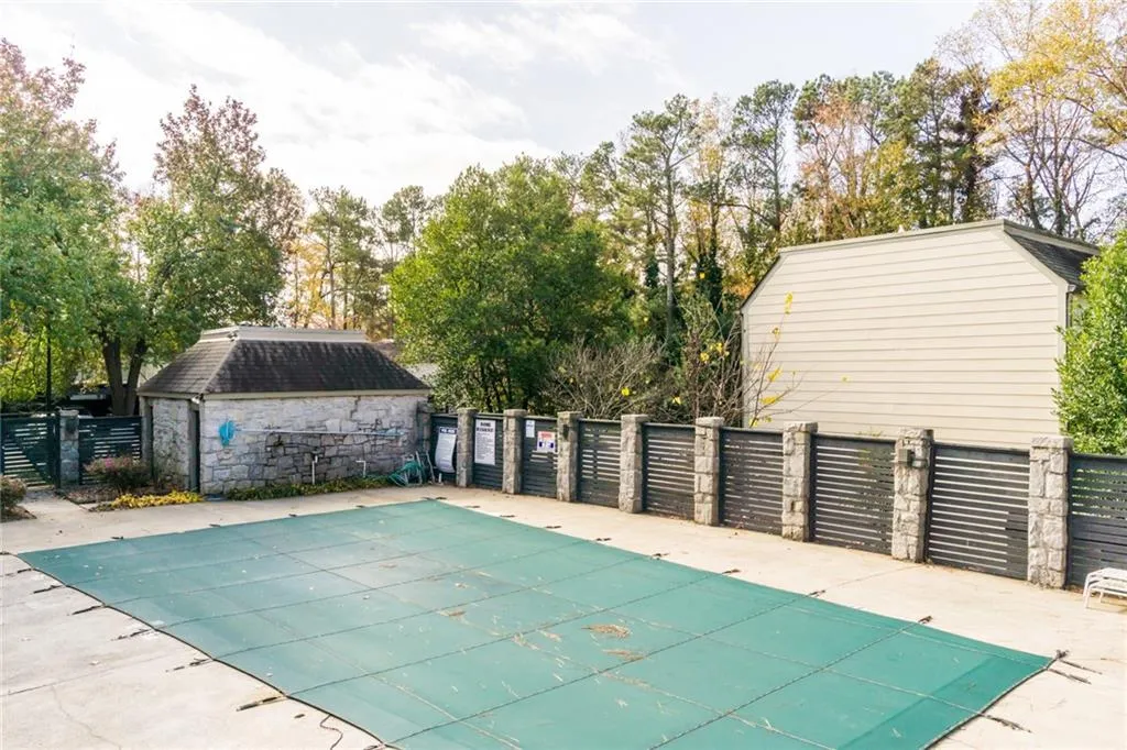 33 Forrest Place, Atlanta, Georgia 30328, 3 Bedrooms Bedrooms, ,2 BathroomsBathrooms,Residential,Sold,33 Forrest Place,6812852