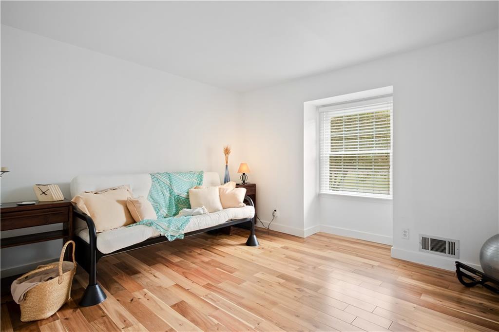 6970 Hunters Branch Drive, Sandy Springs, Georgia 30328, 5 Bedrooms Bedrooms, ,4 BathroomsBathrooms,Residential,Sold,6970 Hunters Branch Drive,7290558