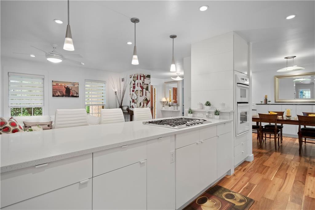 6970 Hunters Branch Drive, Sandy Springs, Georgia 30328, 5 Bedrooms Bedrooms, ,4 BathroomsBathrooms,Residential,Sold,6970 Hunters Branch Drive,7290558