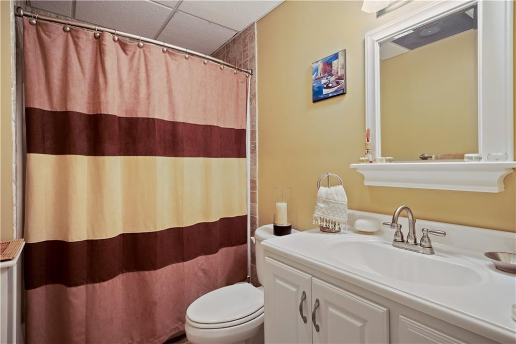 6970 Hunters Branch Drive, Sandy Springs, Georgia 30328, 5 Bedrooms Bedrooms, ,4 BathroomsBathrooms,Residential,Sold,6970 Hunters Branch Drive,7290558