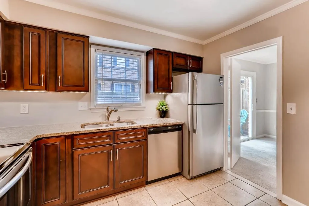 6520 Roswell Road Unit 86, Sandy Springs, Georgia 30328, 3 Bedrooms Bedrooms, ,2 BathroomsBathrooms,Residential,Sold,6520 Roswell Road Unit 86,6040991