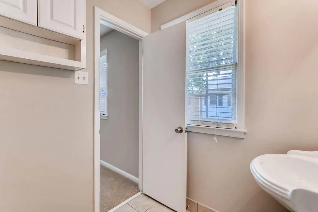 6520 Roswell Road Unit 86, Sandy Springs, Georgia 30328, 3 Bedrooms Bedrooms, ,2 BathroomsBathrooms,Residential,Sold,6520 Roswell Road Unit 86,6040991