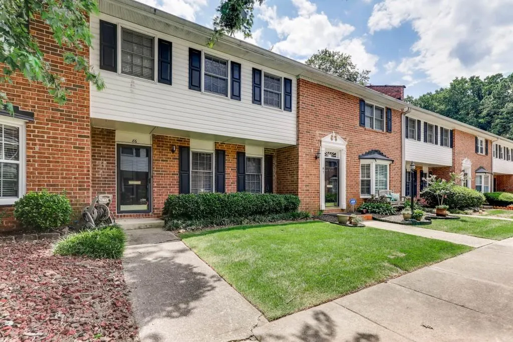 6520 Roswell Road Unit 86, Sandy Springs, Georgia 30328, 3 Bedrooms Bedrooms, ,2 BathroomsBathrooms,Residential,Sold,6520 Roswell Road Unit 86,6040991