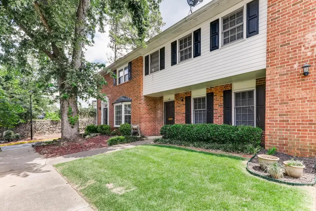 6520 Roswell Road Unit 86, Sandy Springs, Georgia 30328, 3 Bedrooms Bedrooms, ,2 BathroomsBathrooms,Residential,Sold,6520 Roswell Road Unit 86,6040991