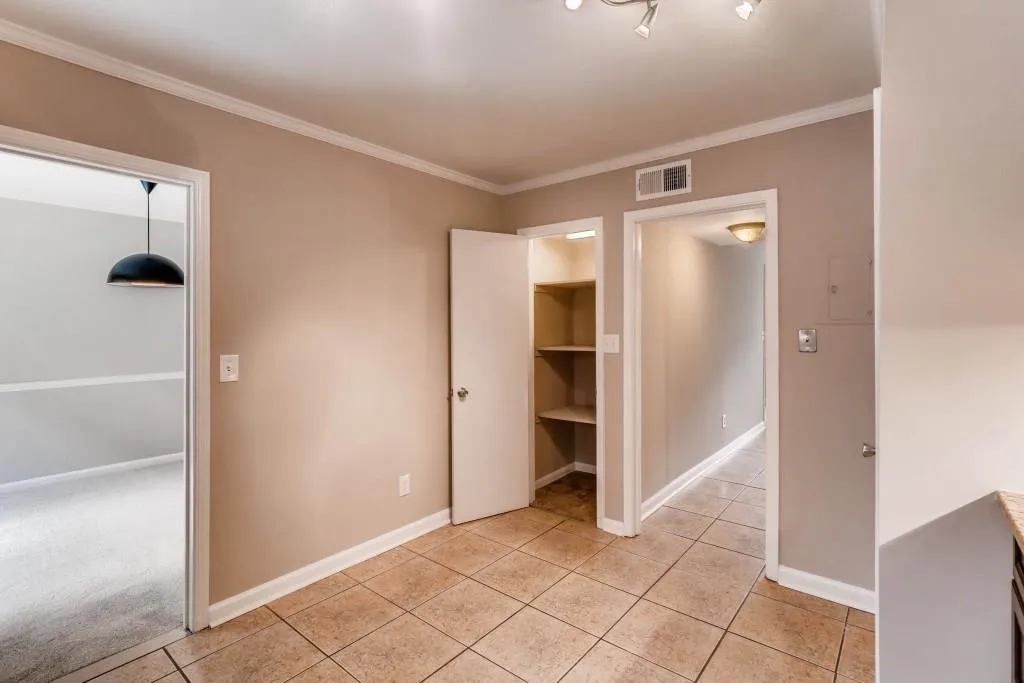 6520 Roswell Road Unit 86, Sandy Springs, Georgia 30328, 3 Bedrooms Bedrooms, ,2 BathroomsBathrooms,Residential,Sold,6520 Roswell Road Unit 86,6040991