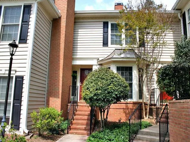 97 Mount Vernon Circle, Atlanta, Georgia 30338, 2 Bedrooms Bedrooms, ,2 BathroomsBathrooms,Residential,Sold,97 Mount Vernon Circle,5748771