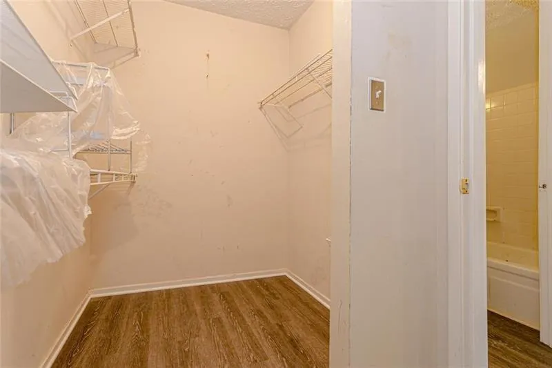 6818 Glenridge Drive Unit A, Sandy Springs, Georgia 30328, 2 Bedrooms Bedrooms, ,2 BathroomsBathrooms,Residential,Sold,6818 Glenridge Drive Unit A,6726114