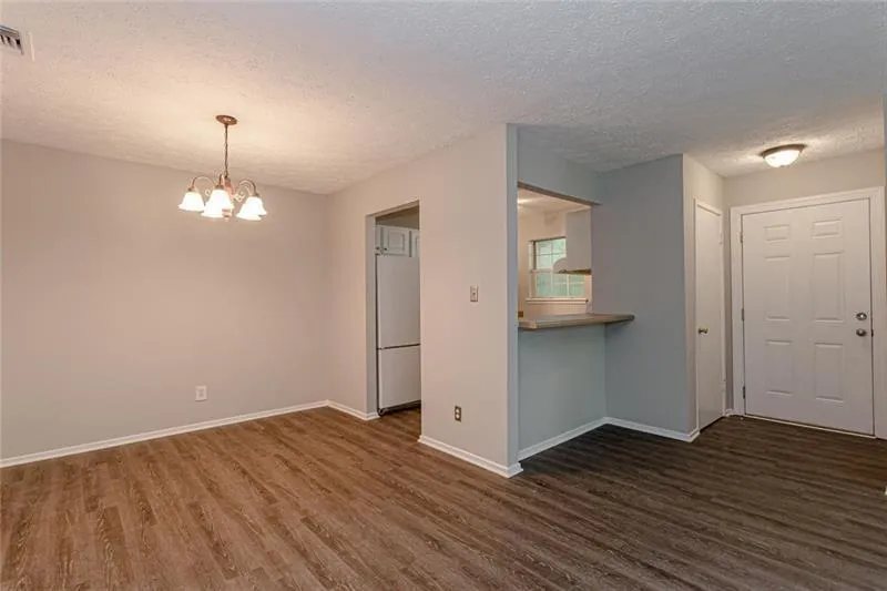 6818 Glenridge Drive Unit A, Sandy Springs, Georgia 30328, 2 Bedrooms Bedrooms, ,2 BathroomsBathrooms,Residential,Sold,6818 Glenridge Drive Unit A,6726114