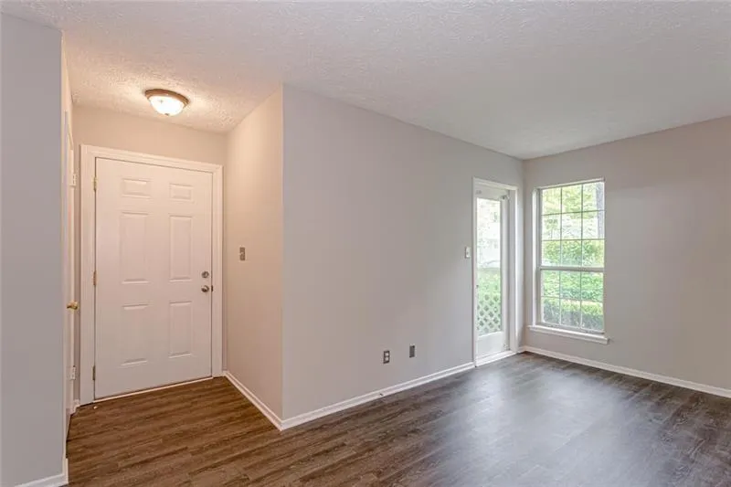 6818 Glenridge Drive Unit A, Sandy Springs, Georgia 30328, 2 Bedrooms Bedrooms, ,2 BathroomsBathrooms,Residential,Sold,6818 Glenridge Drive Unit A,6726114