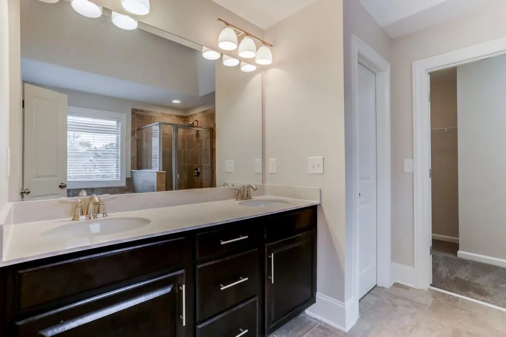 7600 Highland Bluff, Sandy Springs, Georgia 30328, 4 Bedrooms Bedrooms, ,2 BathroomsBathrooms,Residential,Sold,7600 Highland Bluff,6101086