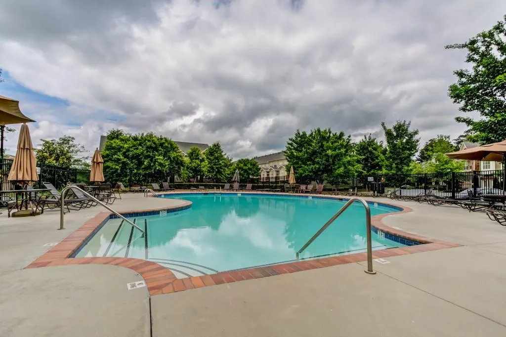 7600 Highland Bluff, Sandy Springs, Georgia 30328, 4 Bedrooms Bedrooms, ,2 BathroomsBathrooms,Residential,Sold,7600 Highland Bluff,6101086