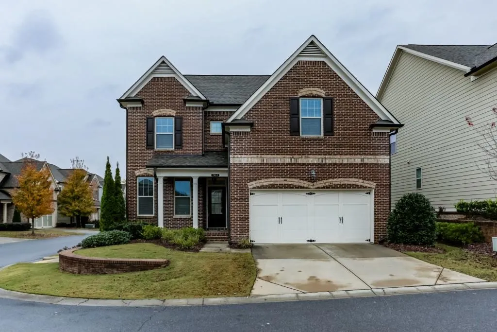 7600 Highland Bluff, Sandy Springs, Georgia 30328, 4 Bedrooms Bedrooms, ,2 BathroomsBathrooms,Residential,Sold,7600 Highland Bluff,6101086