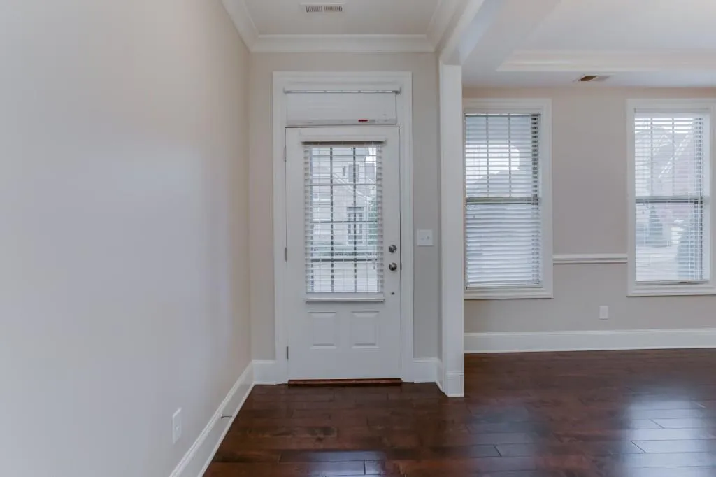 7600 Highland Bluff, Sandy Springs, Georgia 30328, 4 Bedrooms Bedrooms, ,2 BathroomsBathrooms,Residential,Sold,7600 Highland Bluff,6101086