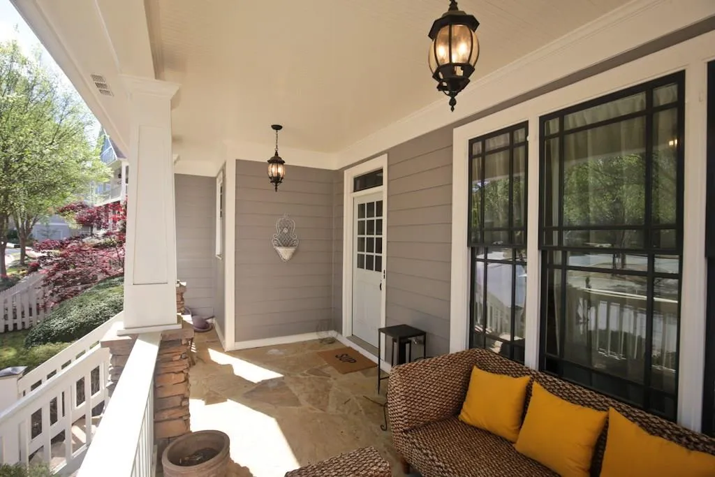 1604 Gates Place, Atlanta, Georgia 30318, 4 Bedrooms Bedrooms, ,3 BathroomsBathrooms,Residential,Sold,1604 Gates Place,5827981
