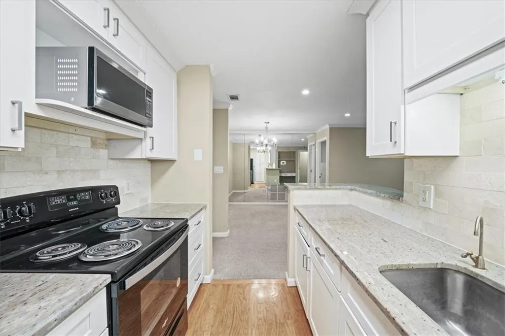 1217 Highland Bluff Drive Se, Atlanta, Georgia 30339, 2 Bedrooms Bedrooms, ,2 BathroomsBathrooms,Residential,For Sale,1217 Highland Bluff Drive Se,7662651