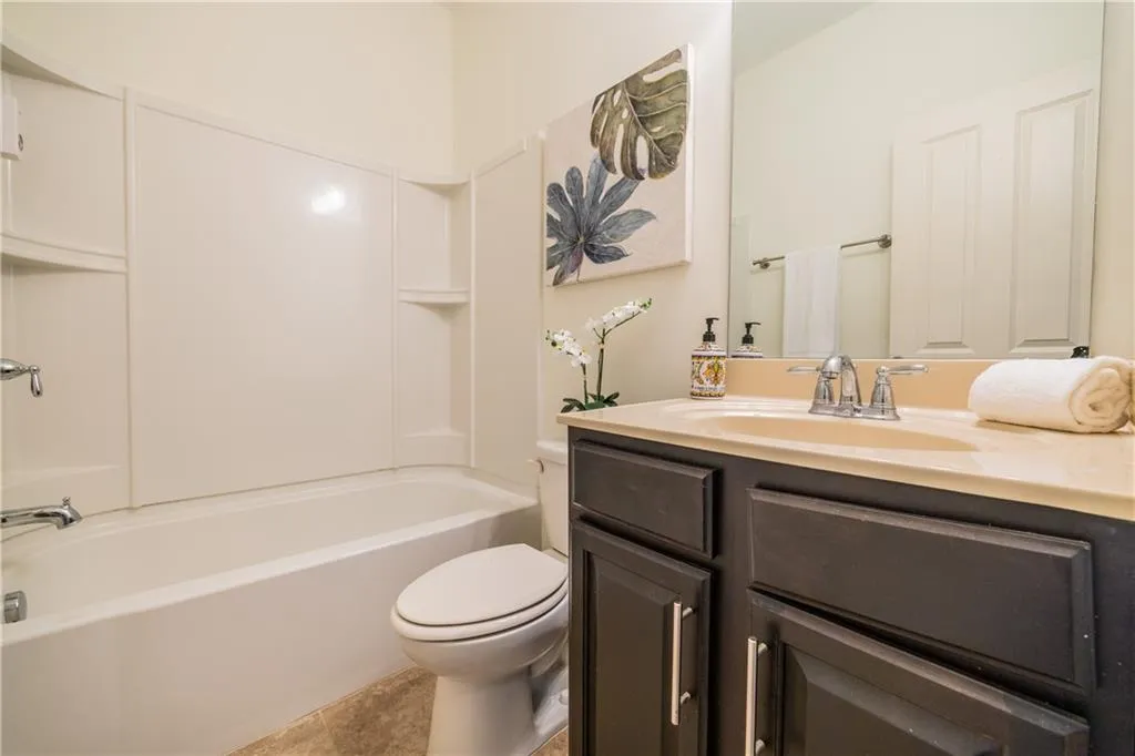 7385 Highland Bluff, Atlanta, Georgia 30328, 3 Bedrooms Bedrooms, ,3 BathroomsBathrooms,Residential,Sold,7385 Highland Bluff,7151123