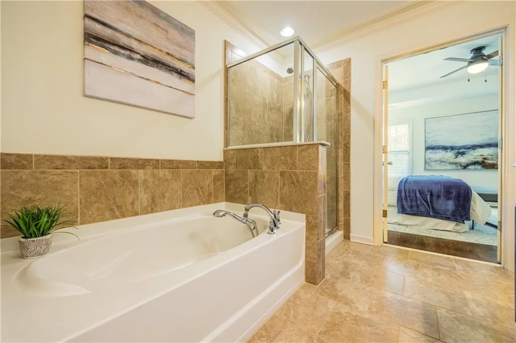 7385 Highland Bluff, Atlanta, Georgia 30328, 3 Bedrooms Bedrooms, ,3 BathroomsBathrooms,Residential,Sold,7385 Highland Bluff,7151123