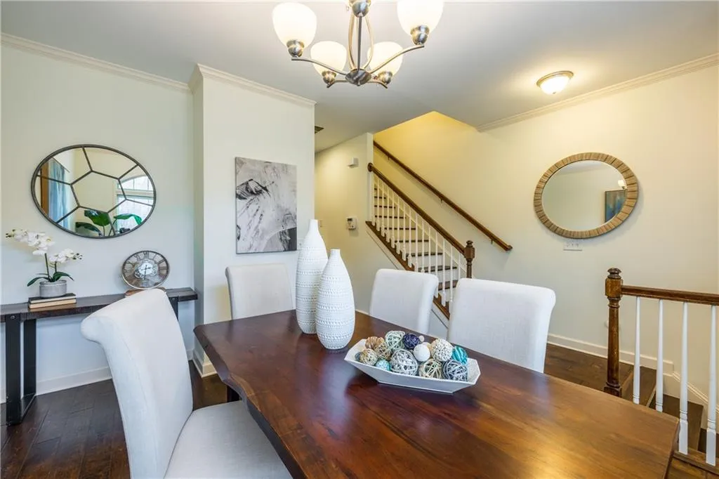 7385 Highland Bluff, Atlanta, Georgia 30328, 3 Bedrooms Bedrooms, ,3 BathroomsBathrooms,Residential,Sold,7385 Highland Bluff,7151123