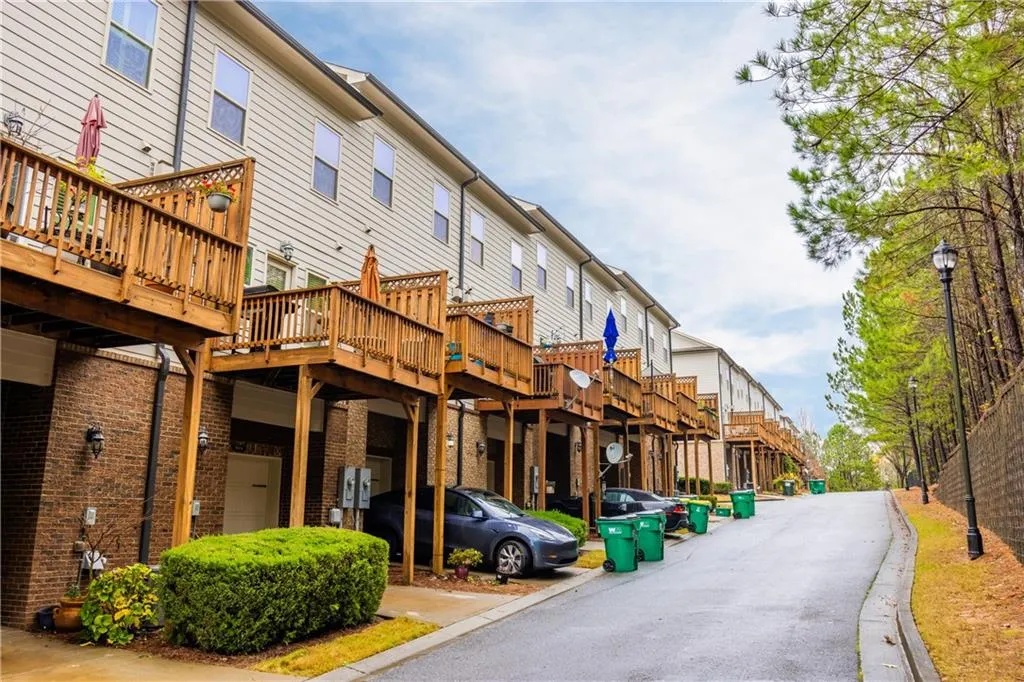 7385 Highland Bluff, Atlanta, Georgia 30328, 3 Bedrooms Bedrooms, ,3 BathroomsBathrooms,Residential,Sold,7385 Highland Bluff,7151123