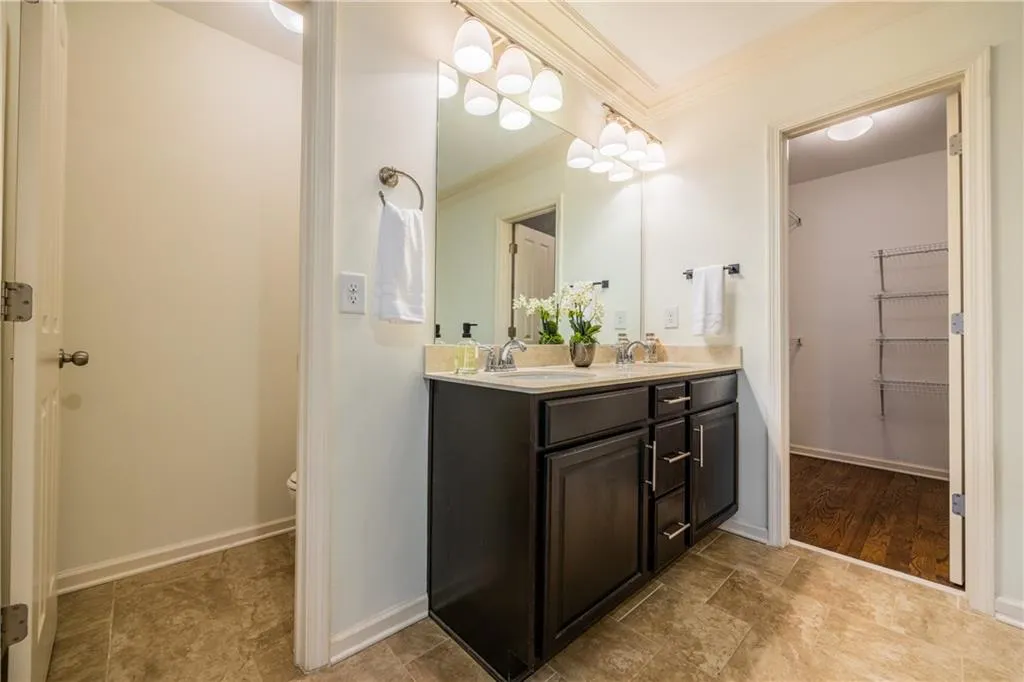 7385 Highland Bluff, Atlanta, Georgia 30328, 3 Bedrooms Bedrooms, ,3 BathroomsBathrooms,Residential,Sold,7385 Highland Bluff,7151123