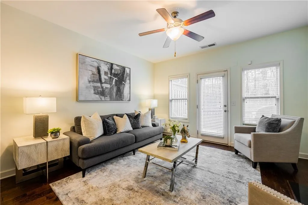 7385 Highland Bluff, Atlanta, Georgia 30328, 3 Bedrooms Bedrooms, ,3 BathroomsBathrooms,Residential,Sold,7385 Highland Bluff,7151123